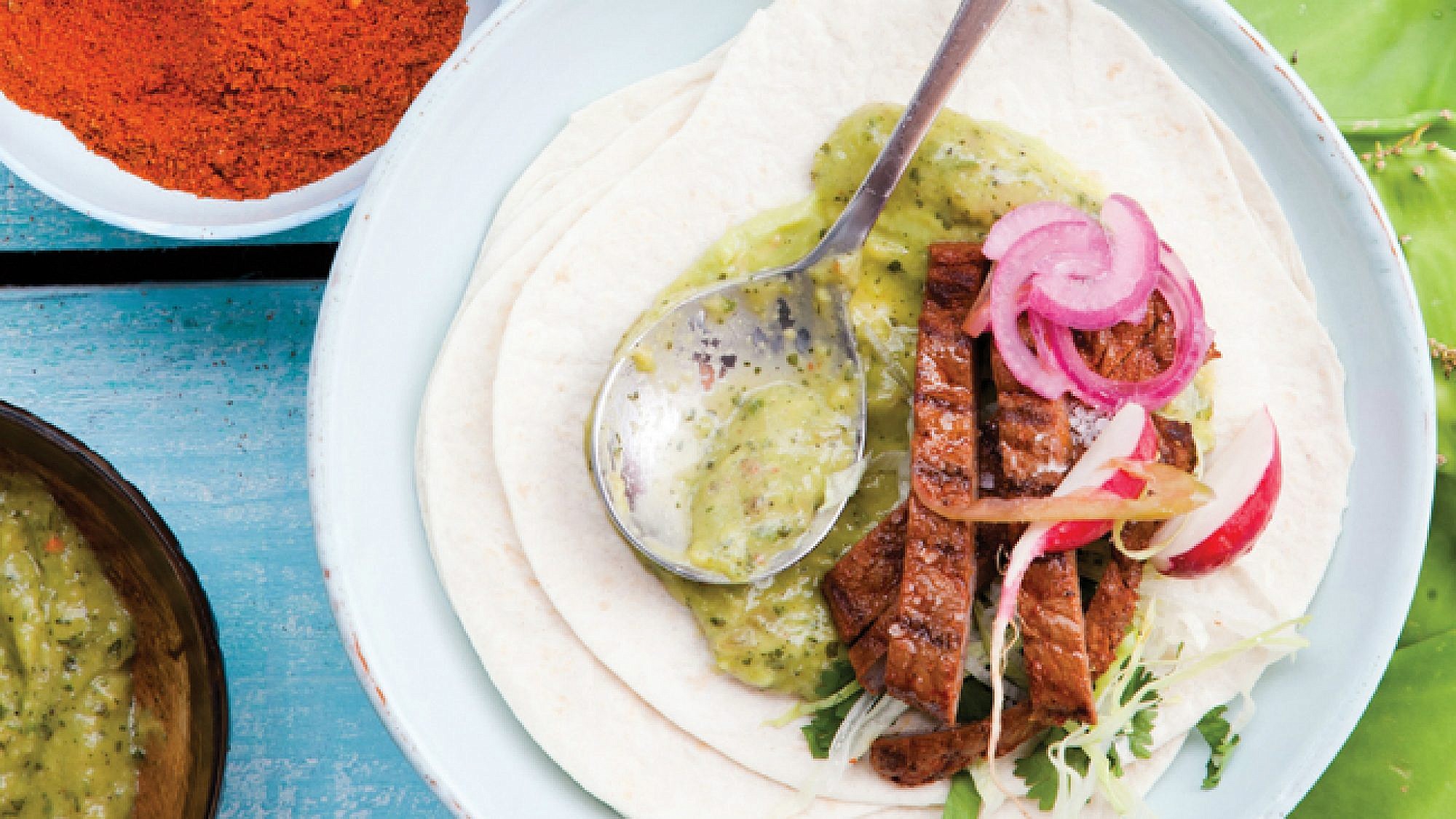 סטייק קצוץ (Chopped Steak). צילום: דניאל לילה | סגנון: עמית פרבר סטייק קצוץ (Chopped Steak). צילום: דניאל לילה | סגנון: עמית פרבר