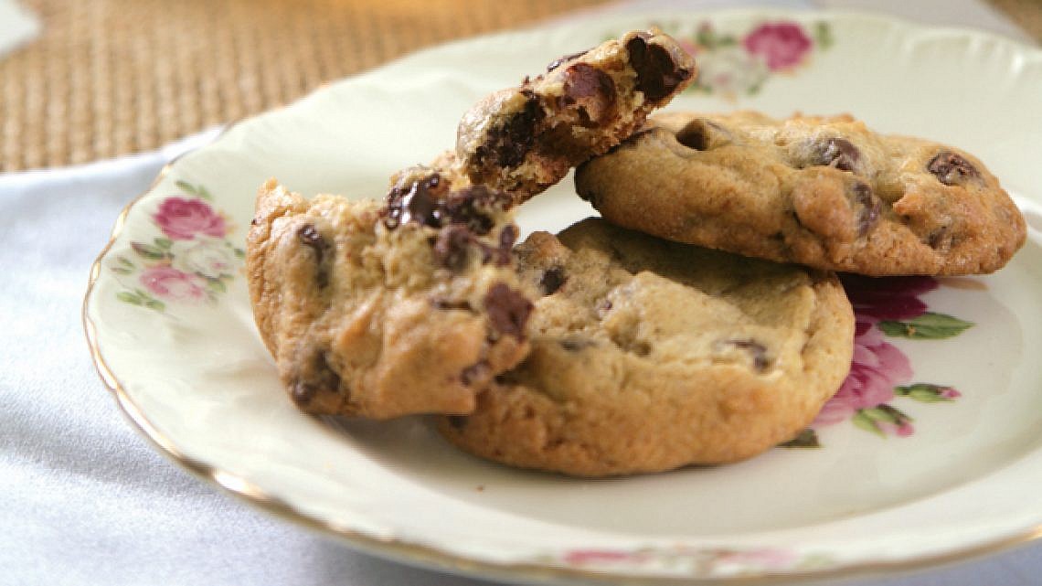 עוגיות קראנץ' שוקולד צ'יפס. צילום: דניאל לילה, סטיילינג: דלית רוסו