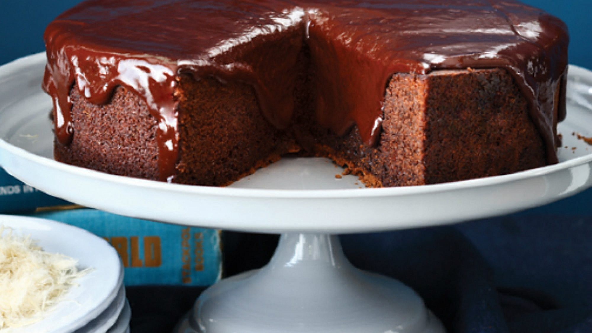 עוגת שוקולד ושערות חלבה Handyman. צילום: דן פרץ | סגנון: עמית פרבר