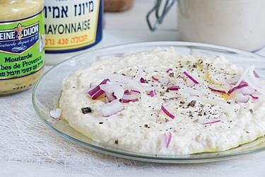 סְקוֹרְדַליָה (ממרח שקדים ושום)