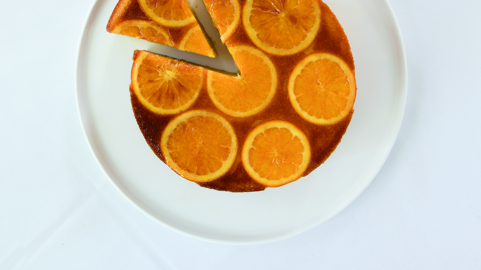 עוגת שקדים ותפוזים של רביבה אפל ז"ל. צילום: רוני כנעני