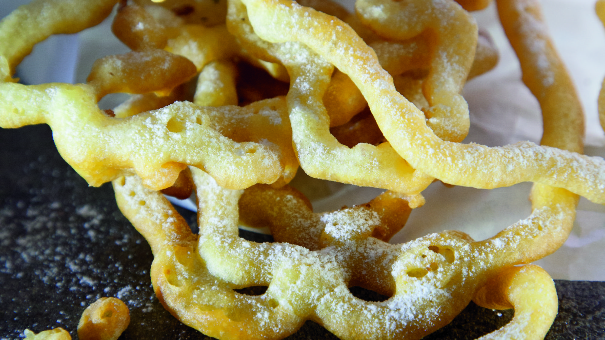 "Funnel Cake" זנגולה אמריקאית של הילה יבניאלי-בוכריס. צילום: מנחם גרייבסקי. סטיילינג: בתשי כוחיי