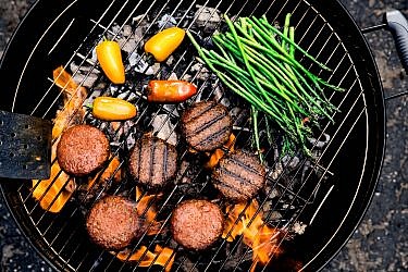 "בשר" טבעוני של Beyond Meat. צילום: Beyond Meat