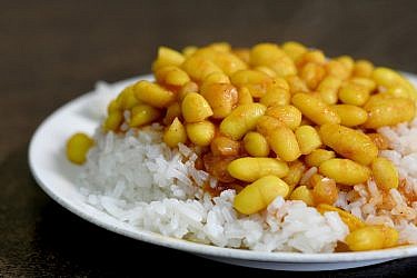 מרק שעועית עם אורז של מסעדת צ'וצ'י. צילום: רן בירן