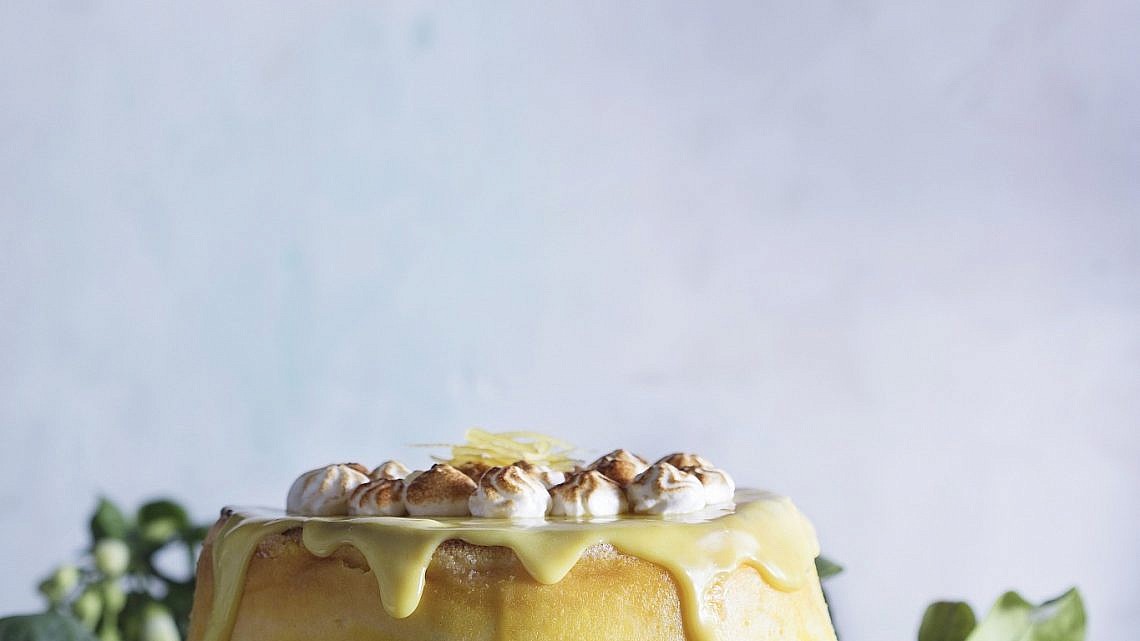 עוגת גבינה עם קרם לימון של גלי פרידמן. צילום: דניאל לילה. סטיילינג: אוריה גבע