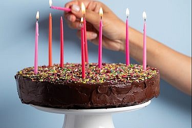 עוגת יום הולדת של רינת צדוק. צילום: שני בריל