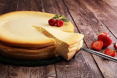 עוגת גבינה אפויה. צילום: shutterstock