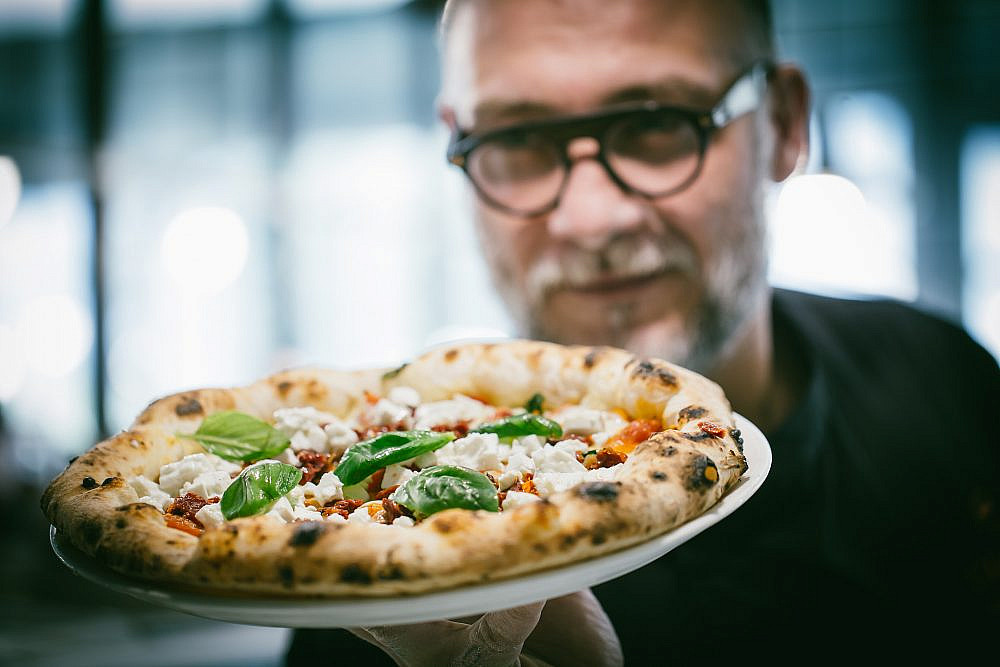 פציולו פרנצ'סקו מרטוצ'י, pizzeria i masanielli, איטליה. צילום באדיבות המסעדה
