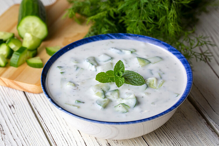 צזיקי מלפפונים ונענע. צילום: shutterstock
