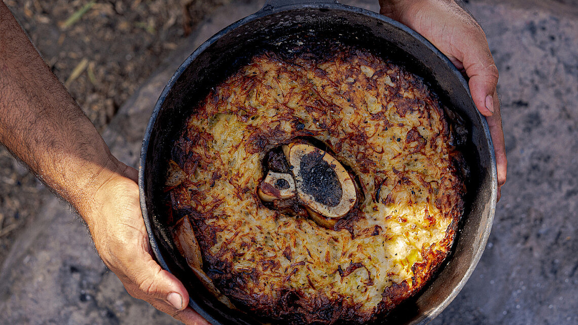 עוגת תפוחי אדמה ומח עצם של שף אוהד לוי | צילום: מידן גיל ארוש