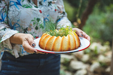 עוגת שמן זית לימון ויוגורט של שפית מאיה דרין | צילום: שני בריל