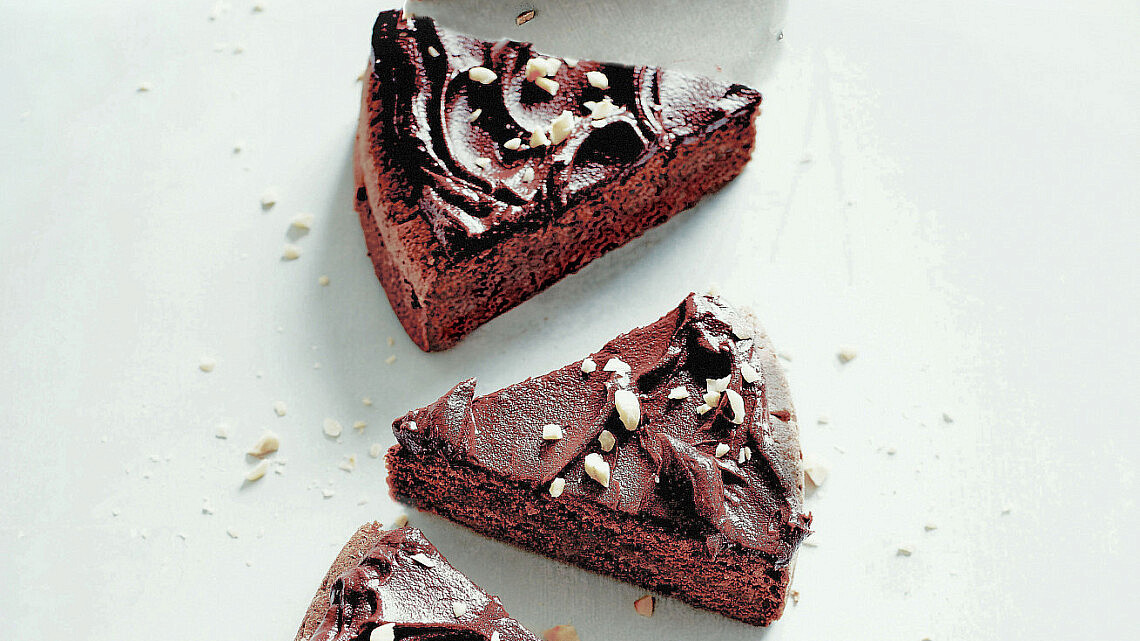 עוגת שוקולד לוז. צילום מתוך הספר "Babka, Boulou & Blintez"