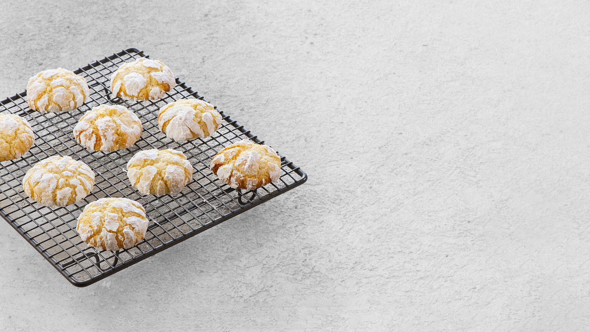 עוגיות לימון מושלגות של נטלי לוין | צילום: הדס ניצן, עריכה קולינרית: תמר שורצברד גולן