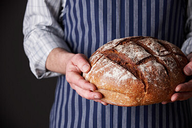 לחם מחמצת כפרי. צילום: shutterstock